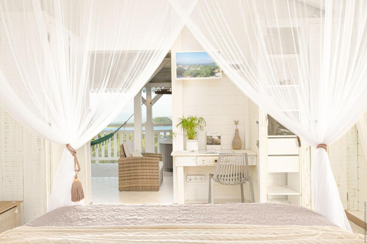 Bungalow Vanille Pacane - Vue Mer Avec Spa Prive Les Trois-Ilets Exteriér fotografie