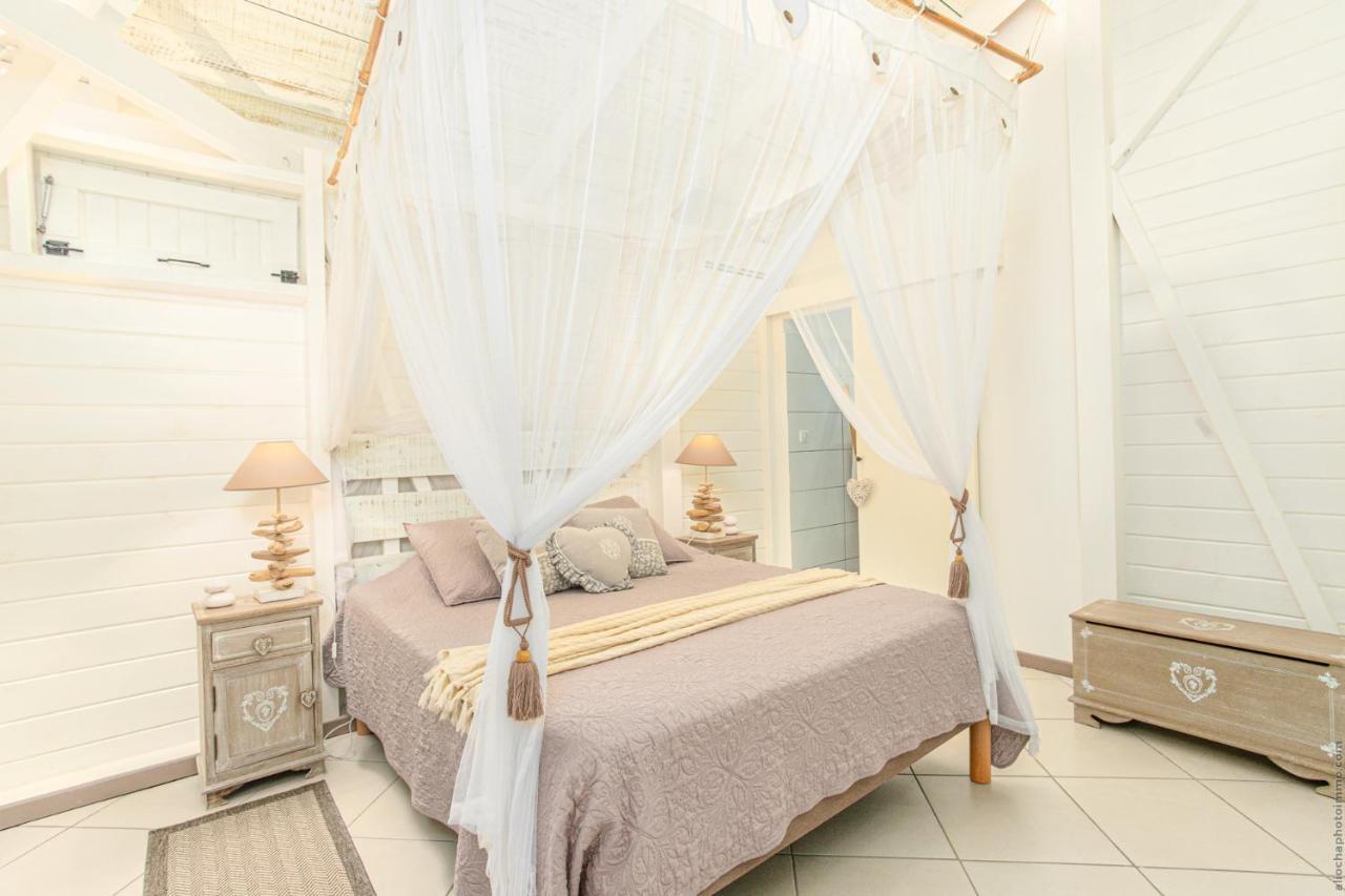 Bungalow Vanille Pacane - Vue Mer Avec Spa Prive Les Trois-Ilets Exteriér fotografie