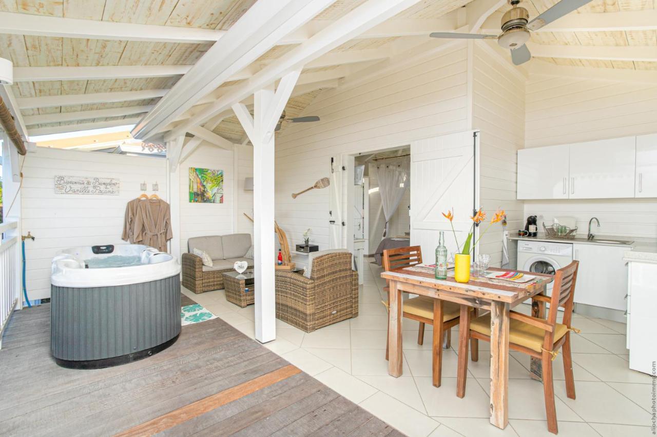 Bungalow Vanille Pacane - Vue Mer Avec Spa Prive Les Trois-Ilets Exteriér fotografie