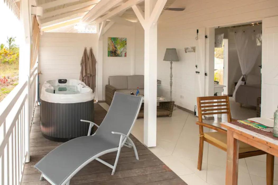 Bungalow Vanille Pacane - Vue Mer Avec Spa Prive Les Trois-Ilets Exteriér fotografie